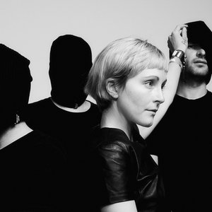 Poliça and s t a r g a z e 的头像