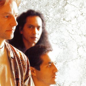 Avatar di Snowy White & The White Flames