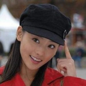 張嘉倪 的头像