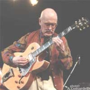 Jim Hall Trio Featuring Tom Harrell 的头像