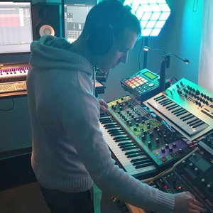 NiElsir için avatar