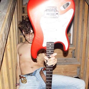 Guitar Emoji 的头像