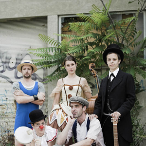 Clara Luzia photo provided by Last.fm