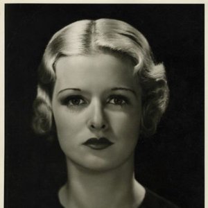 Joan Bennett のアバター