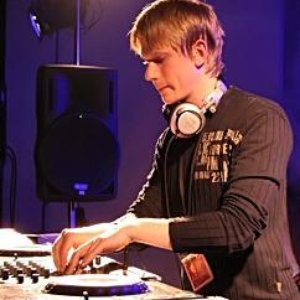 Avatar for Akesson vs. Solarstone