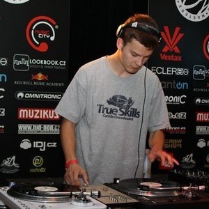 Dj AlyaZ 的头像