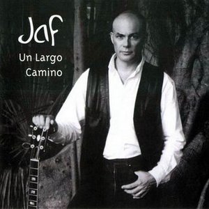 “Un largo camino”的封面
