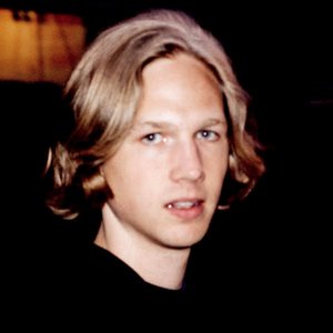 Alec Baker 的头像