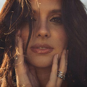 Lanie Gardner のアバター