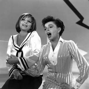 Barbra Streisand & Judy Garland 的头像