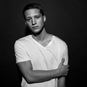 Nathan Feuerstein 的头像