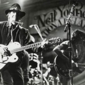 Neil Young & The International Harvesters のアバター