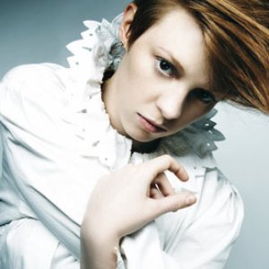 “Elly Jackson”的封面