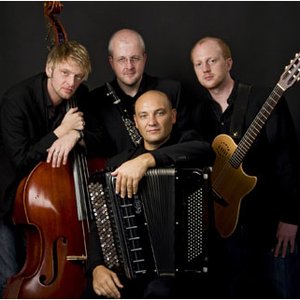 Los Cuatro De La Sala 的头像