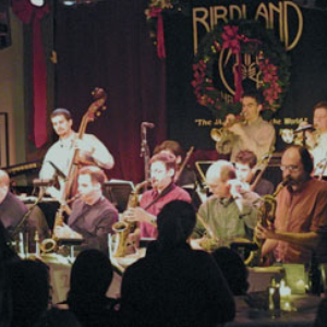 秋吉敏子ジャズ・オーケストラ photo provided by Last.fm