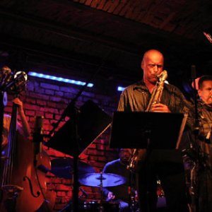 Gebhard Ullmann-Steve Swell Quartet 的头像