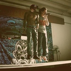 Canserbero & Apache 的头像
