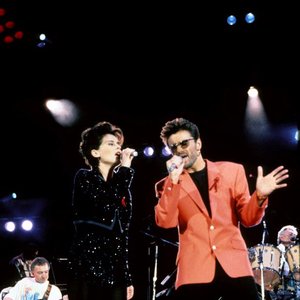 Imagem de 'George Michael and Queen with Lisa Stansfield'