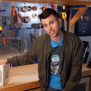 “Mark Rober”的封面