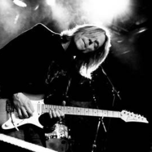 Andy Timmons photo provided by Last.fm