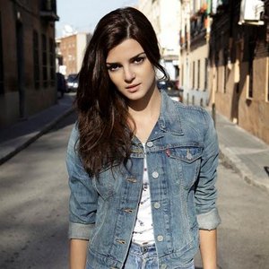 Clara Lago 的头像