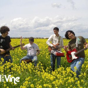 Hazel And Vine のアバター