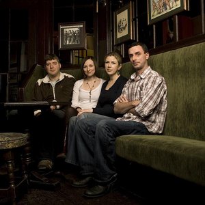 Éamon Doorley, Muireann Nic Amhlaoibh, Julie Fowlis & Ross Martin 的头像