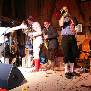 Holstuonarmusigbigbandclub photo provided by Last.fm