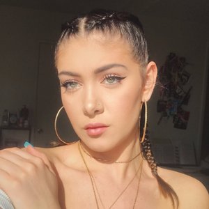 Avatar for Rachelle Maust