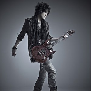e-ZUKA 的头像