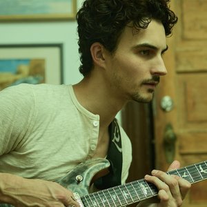 Benton Lawson 的头像