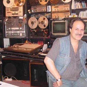 فریبرز لاچینی 的头像