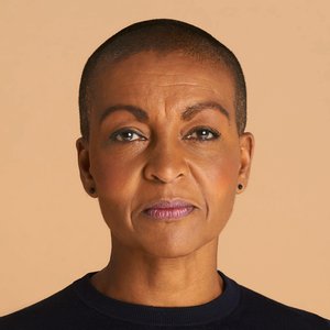 Adjoa Andoh 的头像