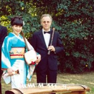 Rié Yanagisawa and Clive Bell 的头像