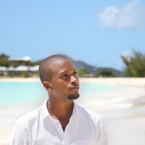 Julz West 的头像