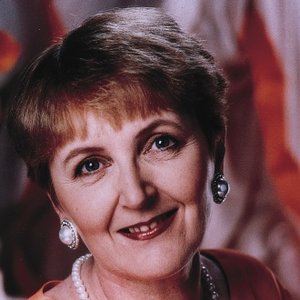 Mary Balogh 的头像