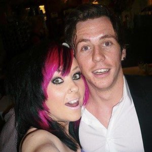 Danny Jones & Vicky Jones 的头像