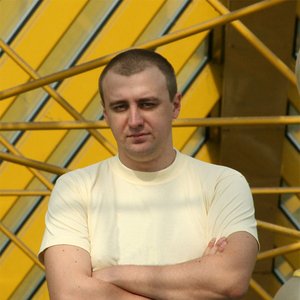 Alexander Polyakov Feat. Julie Harrington 的头像