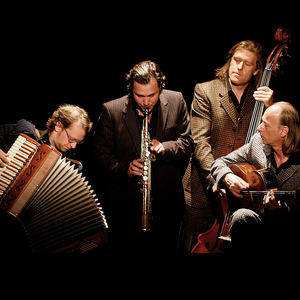 Quadro Nuevo photo provided by Last.fm