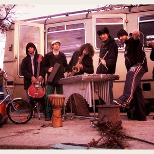 Bo Baral's Excursionists 的头像