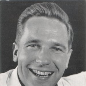 Carl Bay 的头像