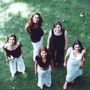 Leilía photo provided by Last.fm