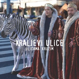 Ulicama kružim