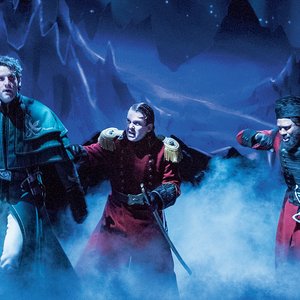 John Riddle, Robert Creighton & Original Broadway Cast of Frozen 的头像