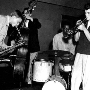 Chet Baker Quartet Featuring Dick Twardzik 的头像