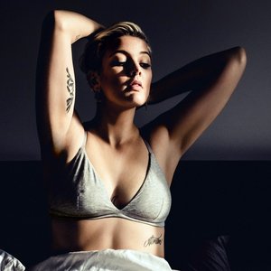 Betty Who 的头像