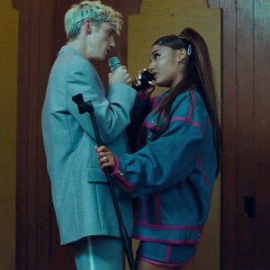Troye Sivan, Ariana Grande 的头像