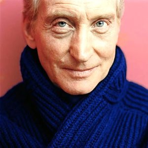 Charles Dance 的头像