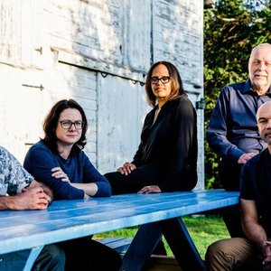 Walter Smith III, Matthew Stevens, Kris Davis, Dave Holland, Terri Lyne Carrington 的头像