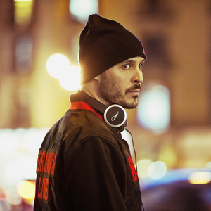 Lírico photo provided by Last.fm